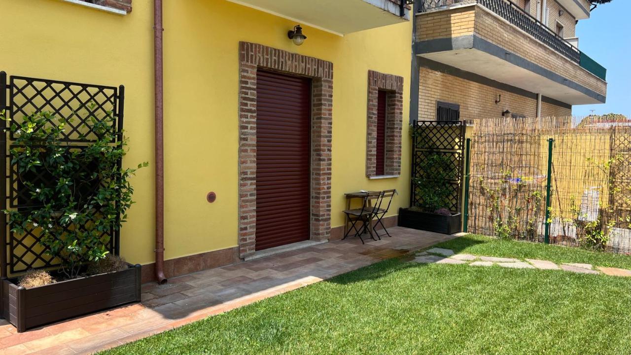 Guest House Le Gemelle Vagabonde Fiumicino Exteriör bild
